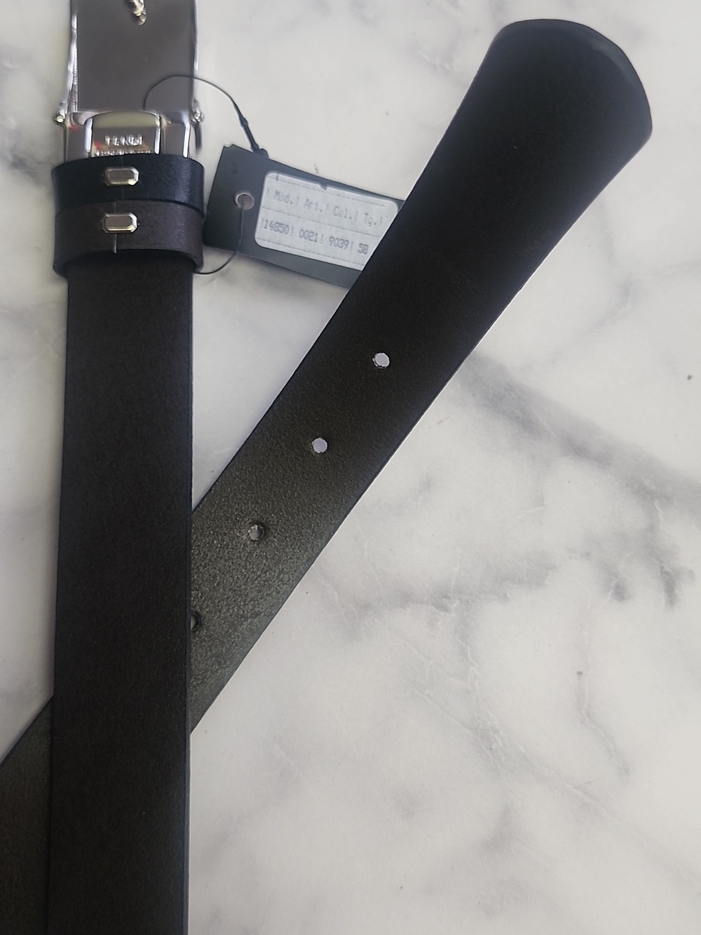 Authentic Black Leather Fendi Logo Belt Fits 40"-44" With Digital COA - Picture 6 of 7